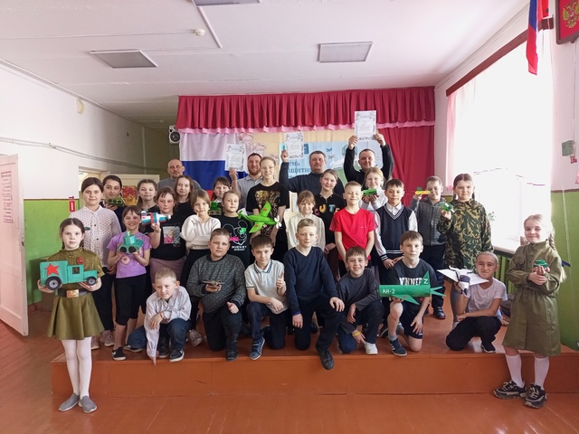 Весёлые старты с папами в честь 23 февраля!.